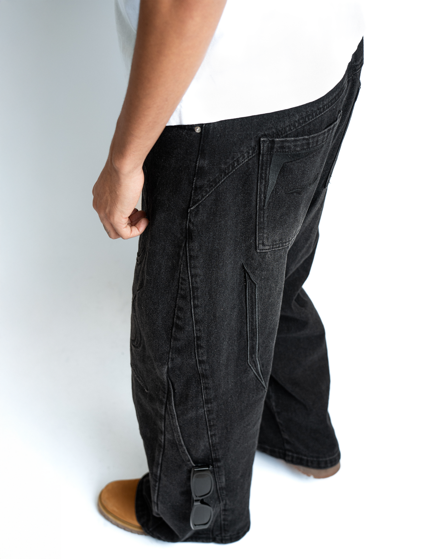 FADED FLIGHT JEANS