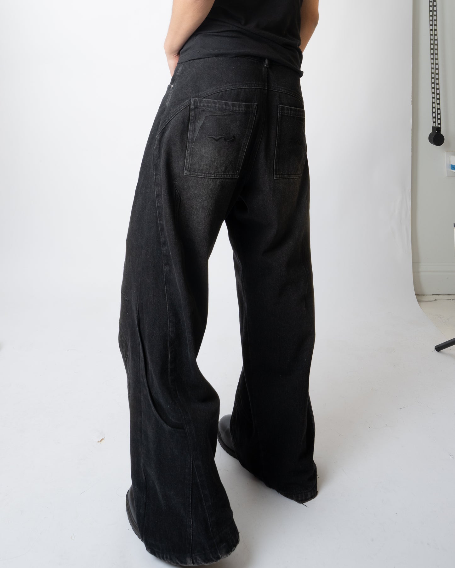 FADED FLIGHT JEANS